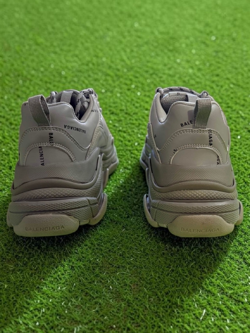 Balenciaga Triple S Logo Beige Sz M5/W8 New - Picture 5 of 6